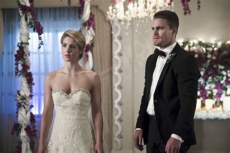 when does oliver and felicity hook up